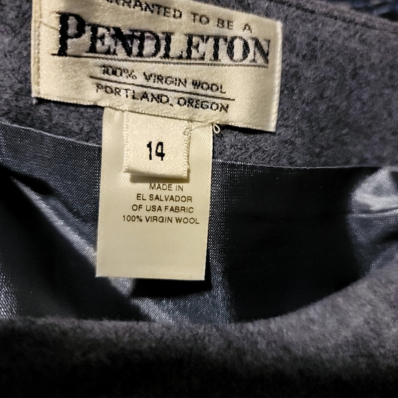 Pendleton %100 Virgin Wool Long Pencil Skirt with fringe hem size 14 - Picture 2 of 7